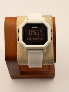 Nixon Siren Unisex Digital Watch, 38 mm, New battery
